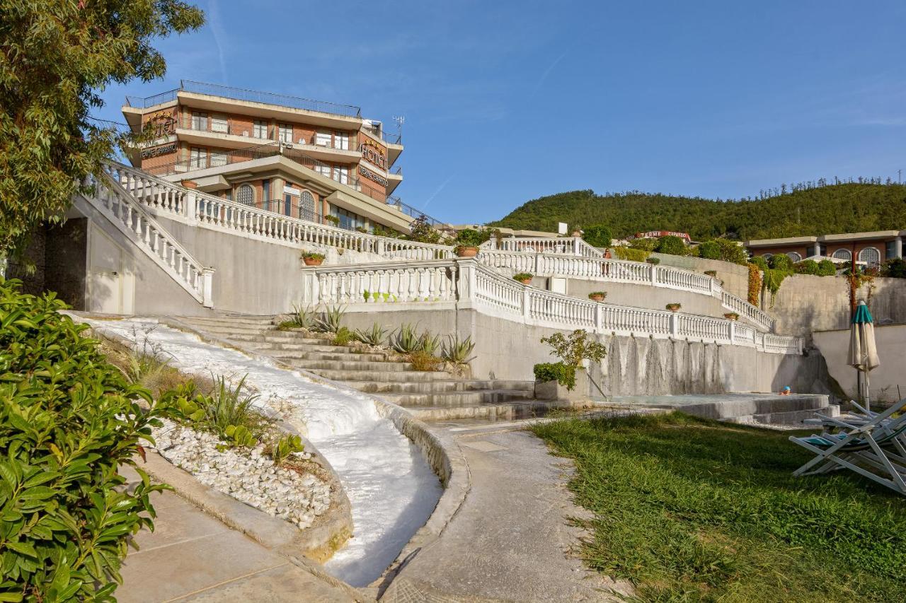 Hotel Terme Capasso คอนตูร์ซี ภายนอก รูปภาพ