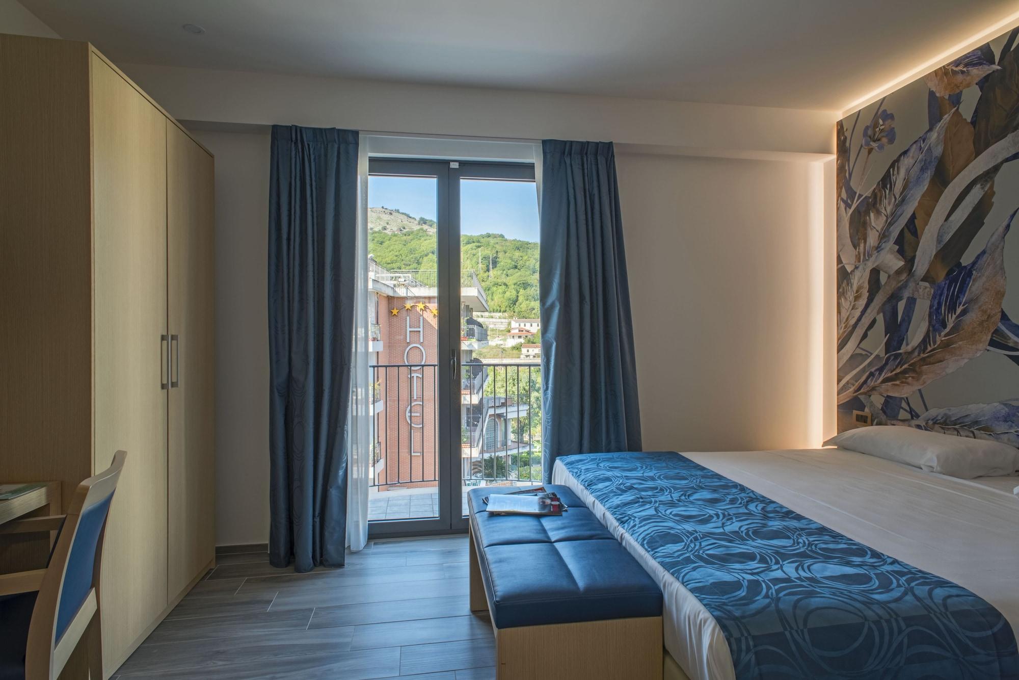 Hotel Terme Capasso คอนตูร์ซี ภายนอก รูปภาพ