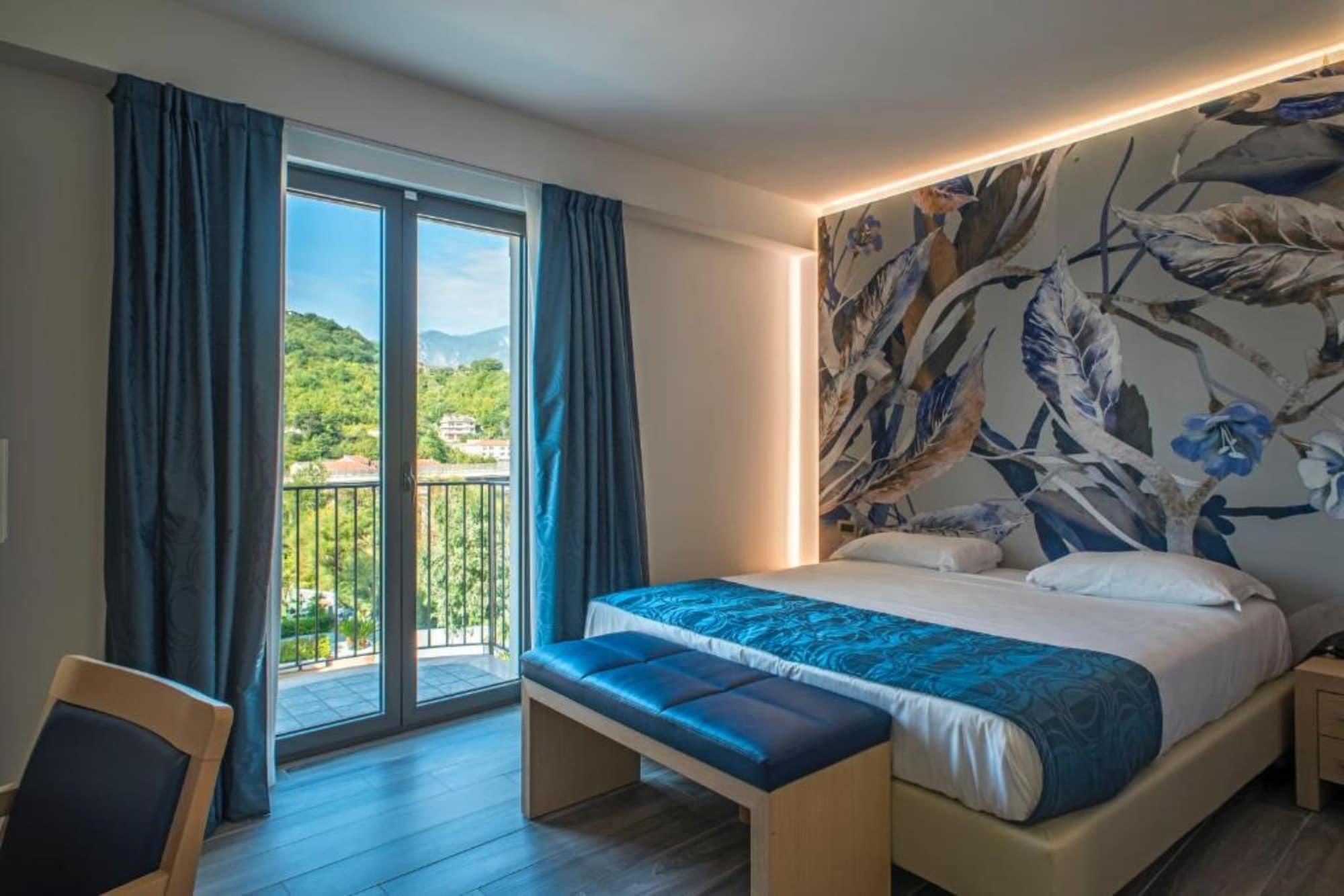 Hotel Terme Capasso คอนตูร์ซี ภายนอก รูปภาพ