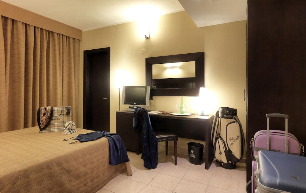 Hotel Terme Capasso คอนตูร์ซี ภายนอก รูปภาพ