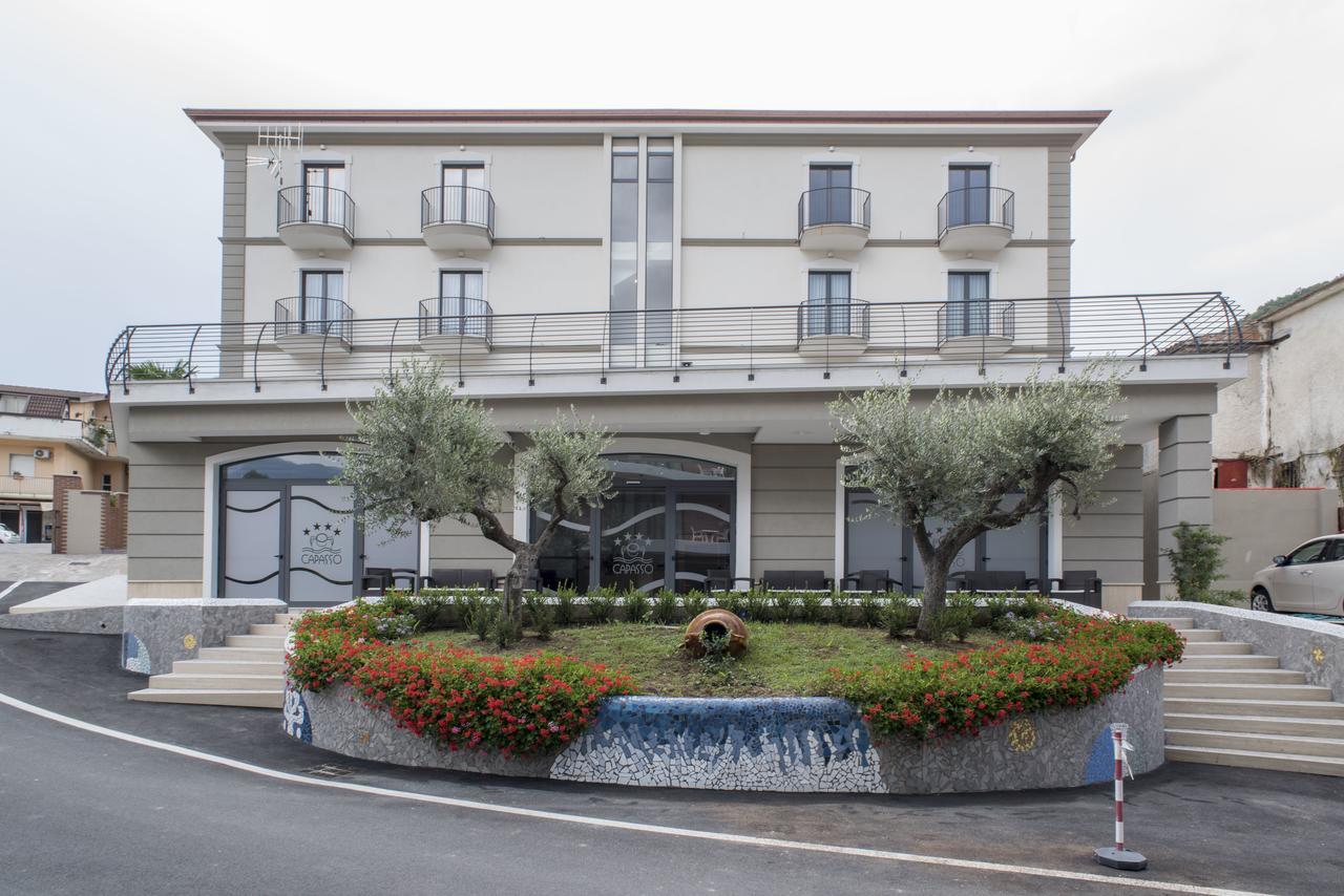Hotel Terme Capasso คอนตูร์ซี ภายนอก รูปภาพ