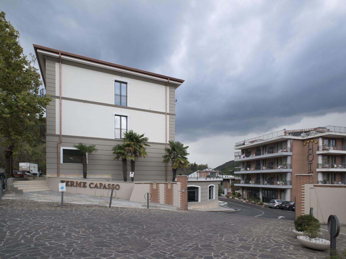 Hotel Terme Capasso คอนตูร์ซี ภายนอก รูปภาพ
