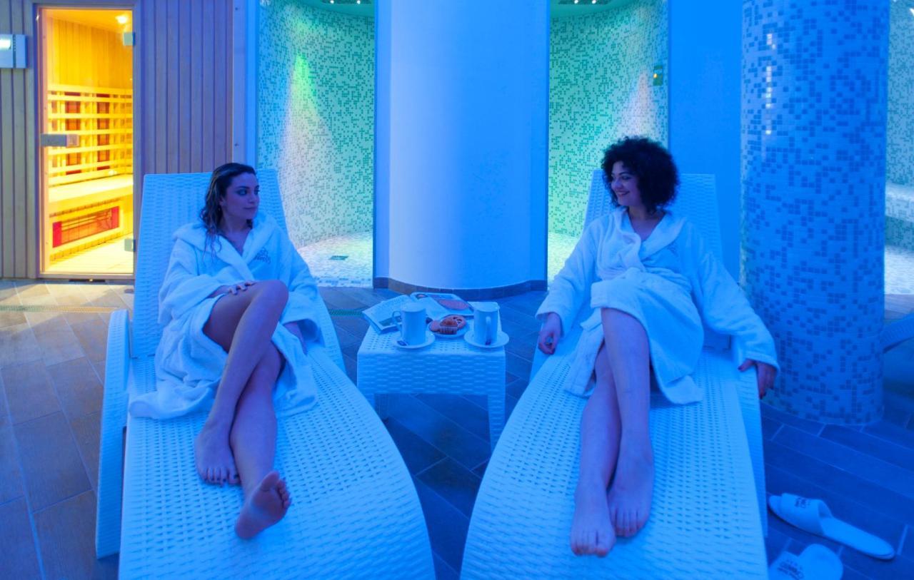 Hotel Terme Capasso คอนตูร์ซี ภายนอก รูปภาพ