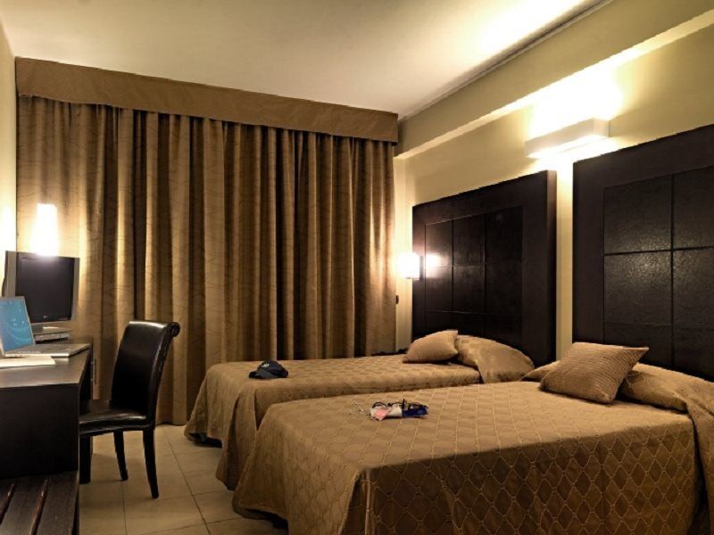 Hotel Terme Capasso คอนตูร์ซี ภายนอก รูปภาพ